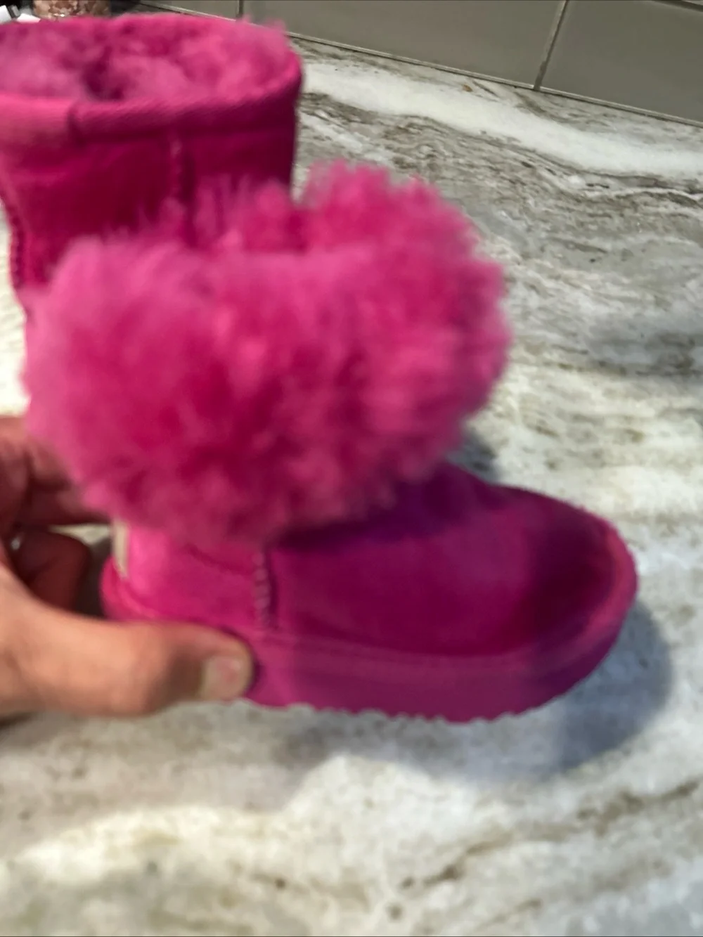 UGG Kids Classic Shearling Suede Hot  Pink Boots Toddler Girl Sz 6 Warm Winter.